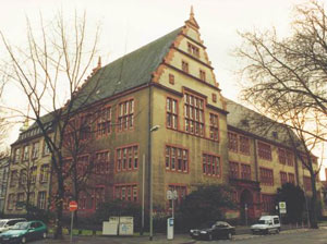 Foto vom Altbau des Landfermanngymnasiums